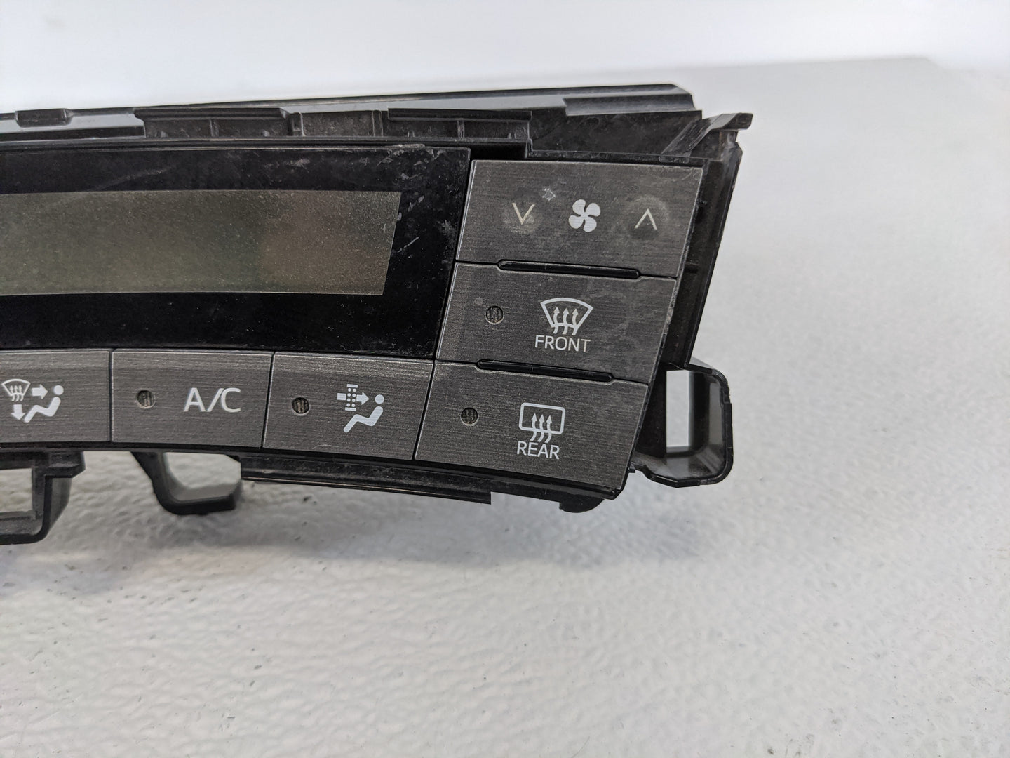 2012 Toyota Prius Climate Control Module Temperature AC/Heater Replacement P/N:75D726 Fits OEM Used Auto Parts - Oemusedauto
