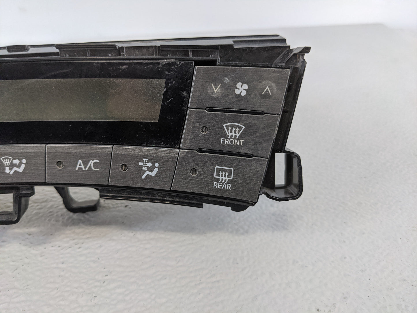 2012 Toyota Prius Climate Control Module Temperature AC/Heater Replacement P/N:75D726 Fits OEM Used Auto Parts - Oemusedauto