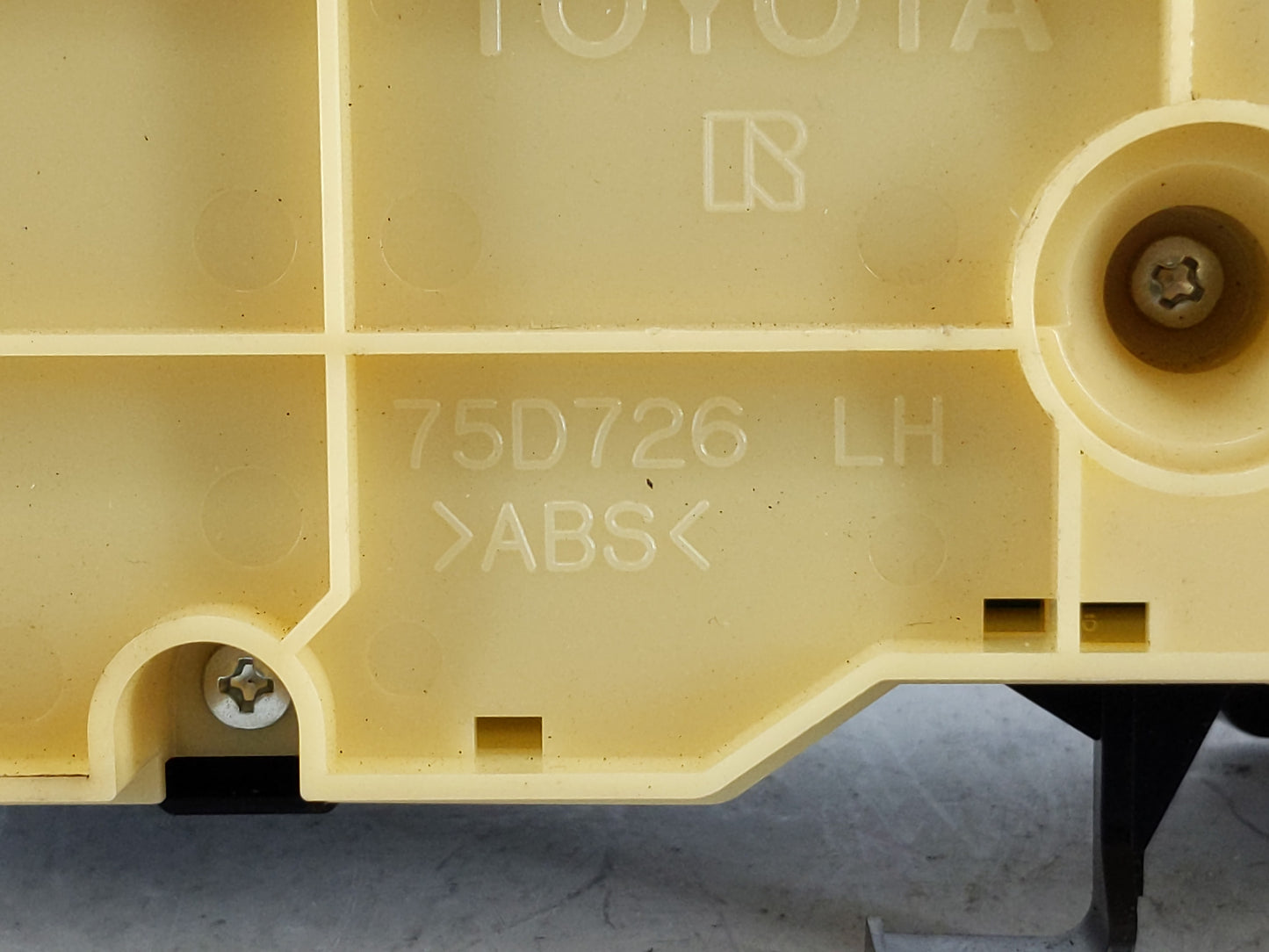 2012 Toyota Prius Climate Control Module Temperature AC/Heater Replacement P/N:75D726 Fits OEM Used Auto Parts - Oemusedauto