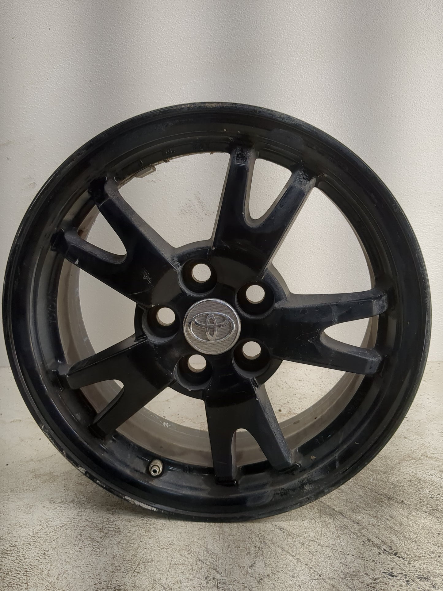 2010-2015 Toyota Prius Oem Wheel Rim - Oemusedautoparts1.com