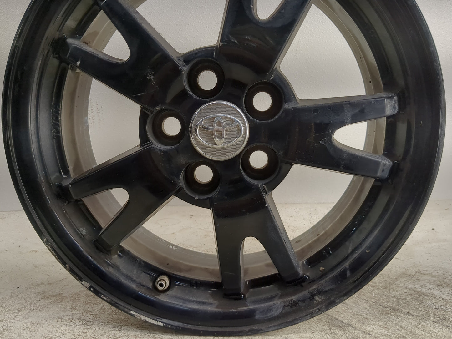 2010-2015 Toyota Prius Oem Wheel Rim - Oemusedautoparts1.com