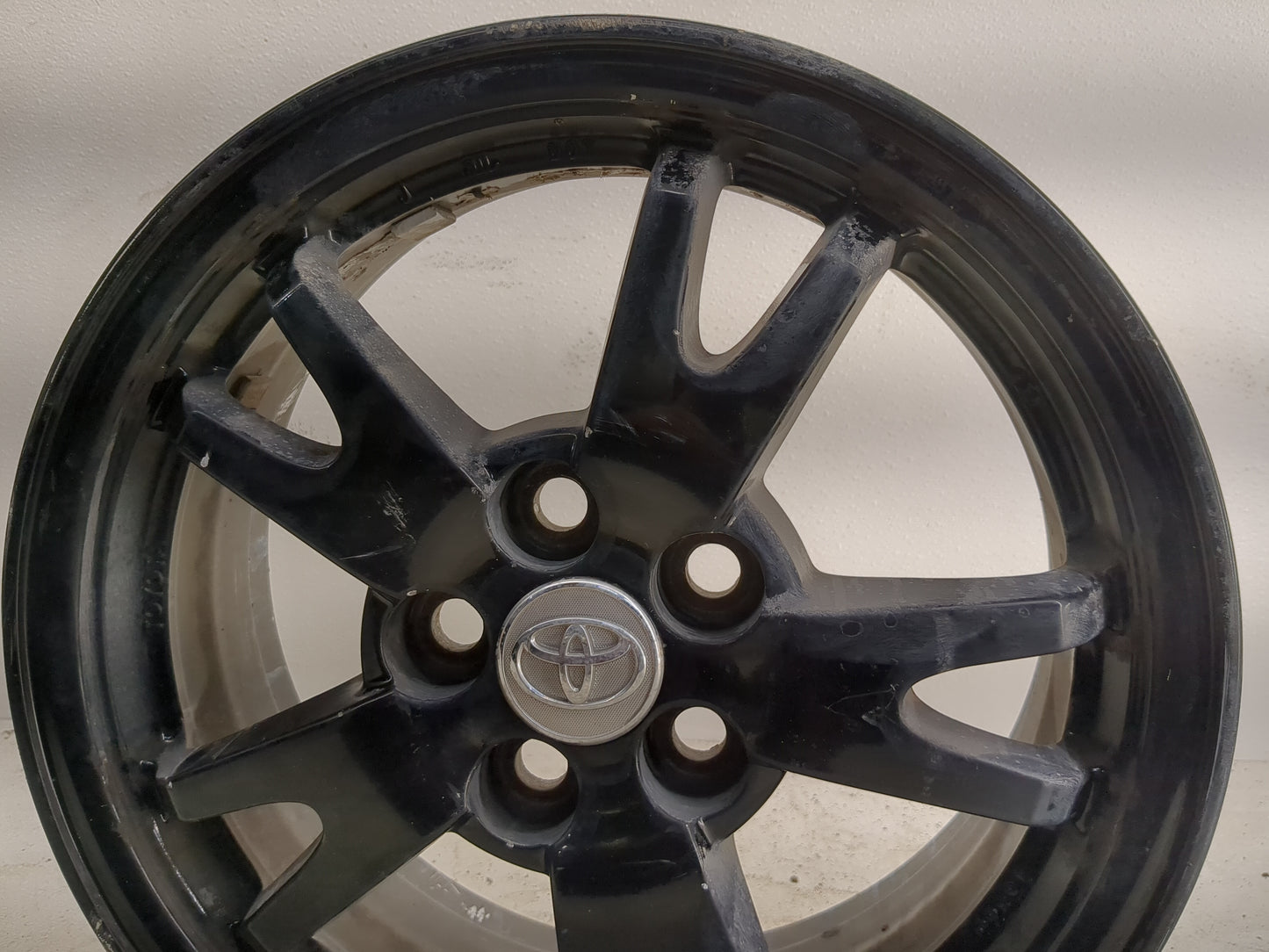 2010-2015 Toyota Prius Oem Wheel Rim - Oemusedautoparts1.com