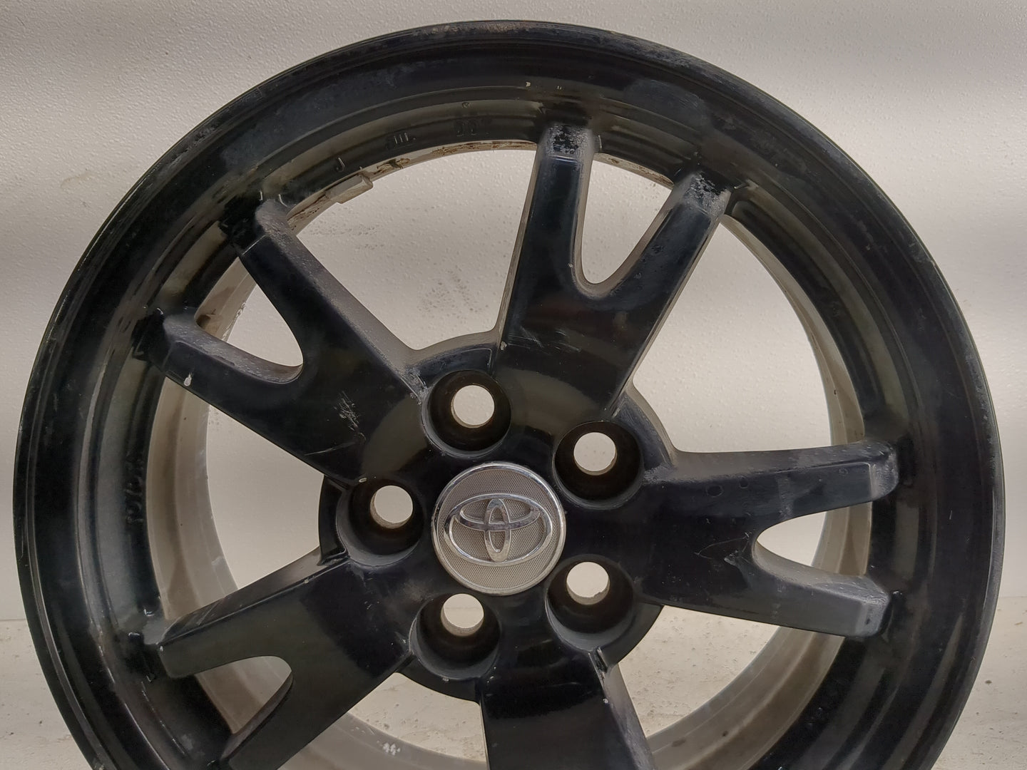 2010-2015 Toyota Prius Oem Wheel Rim - Oemusedautoparts1.com