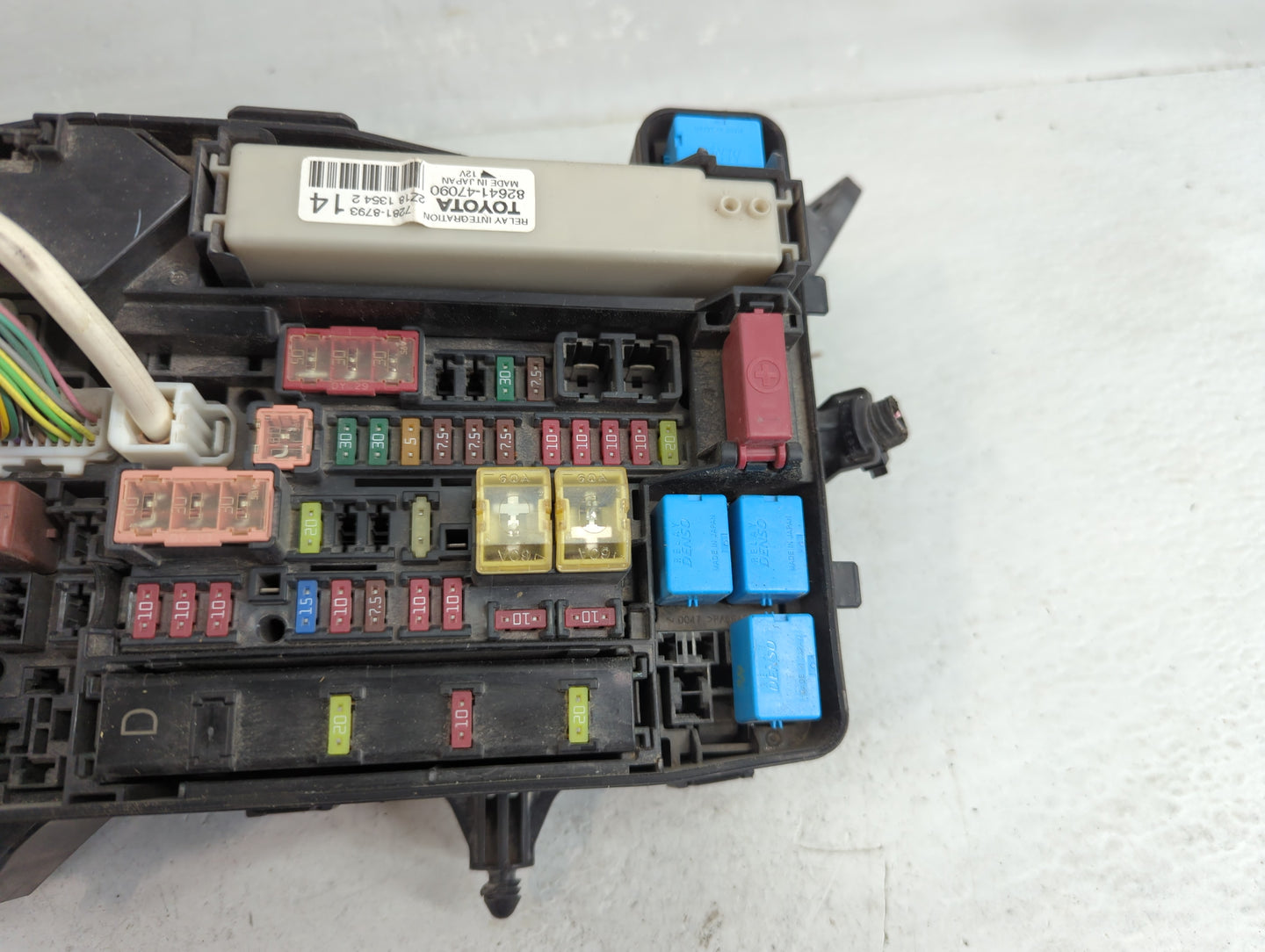 2012-2018 Toyota Prius Fusebox Fuse Box Panel Relay Module P/N:82662-47141 82641-47090 Fits OEM Used Auto Parts - Oemusedaut
