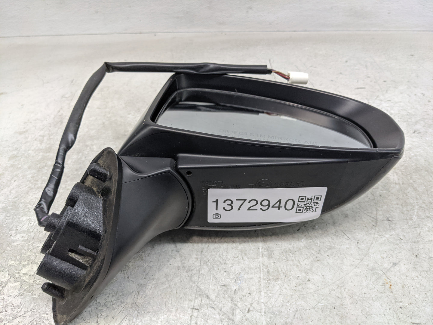 2010-2015 Toyota Prius Passenger Side View Mirror - Right Door Mirror OEM Used - Oemusedautoparts1.com