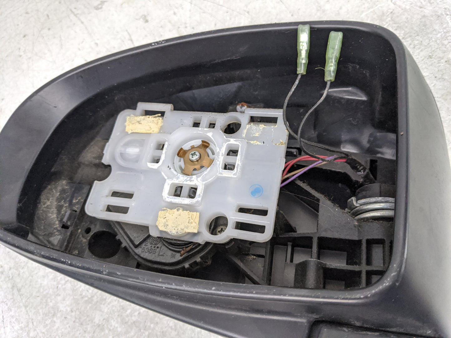 2010-2015 Toyota Prius Driver Side View Mirror - Left Door Mirror OEM Used - Oemusedautoparts1.com