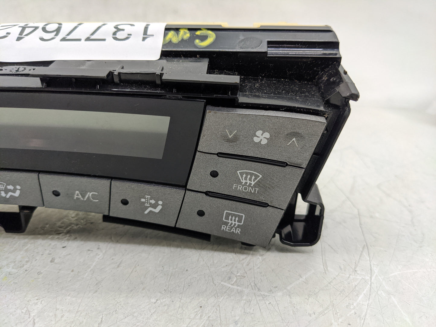 2012 Toyota Prius Climate Control Module Temperature AC/Heater Replacement P/N:75D726 Fits OEM Used Auto Parts - Oemusedauto