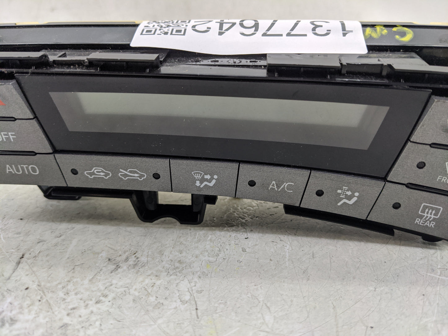 2012 Toyota Prius Climate Control Module Temperature AC/Heater Replacement P/N:75D726 Fits OEM Used Auto Parts - Oemusedauto