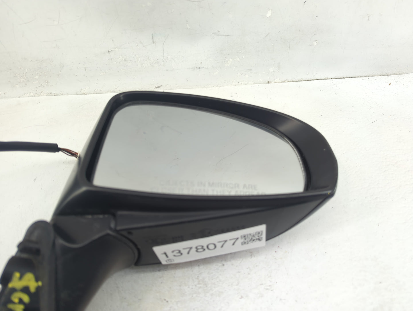 2010-2015 Toyota Prius Passenger Side View Mirror - Right Door Mirror OEM Used - Oemusedautoparts1.com