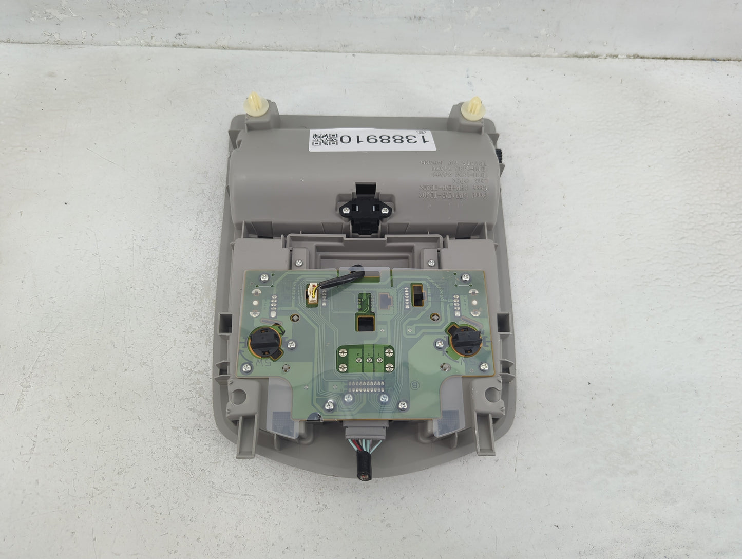 2012 Toyota Prius Overhead Roof Console - Oemusedautoparts1.com