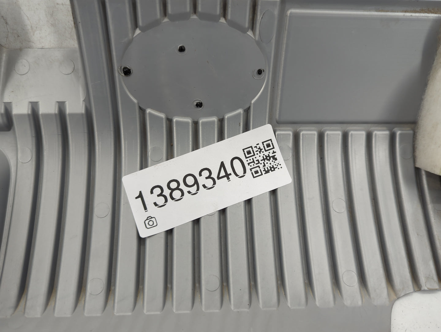 2012 Toyota Prius Engine Cover - Oemusedautoparts1.com
