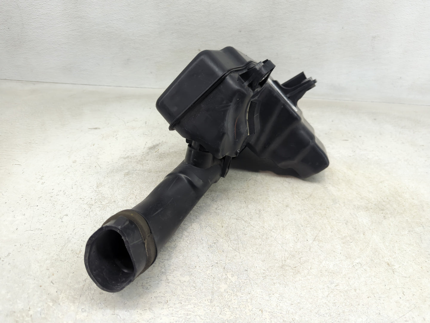 2010-2015 Toyota Prius Air Cleaner Intake-duct Hose Tube - Oemusedautoparts1.com