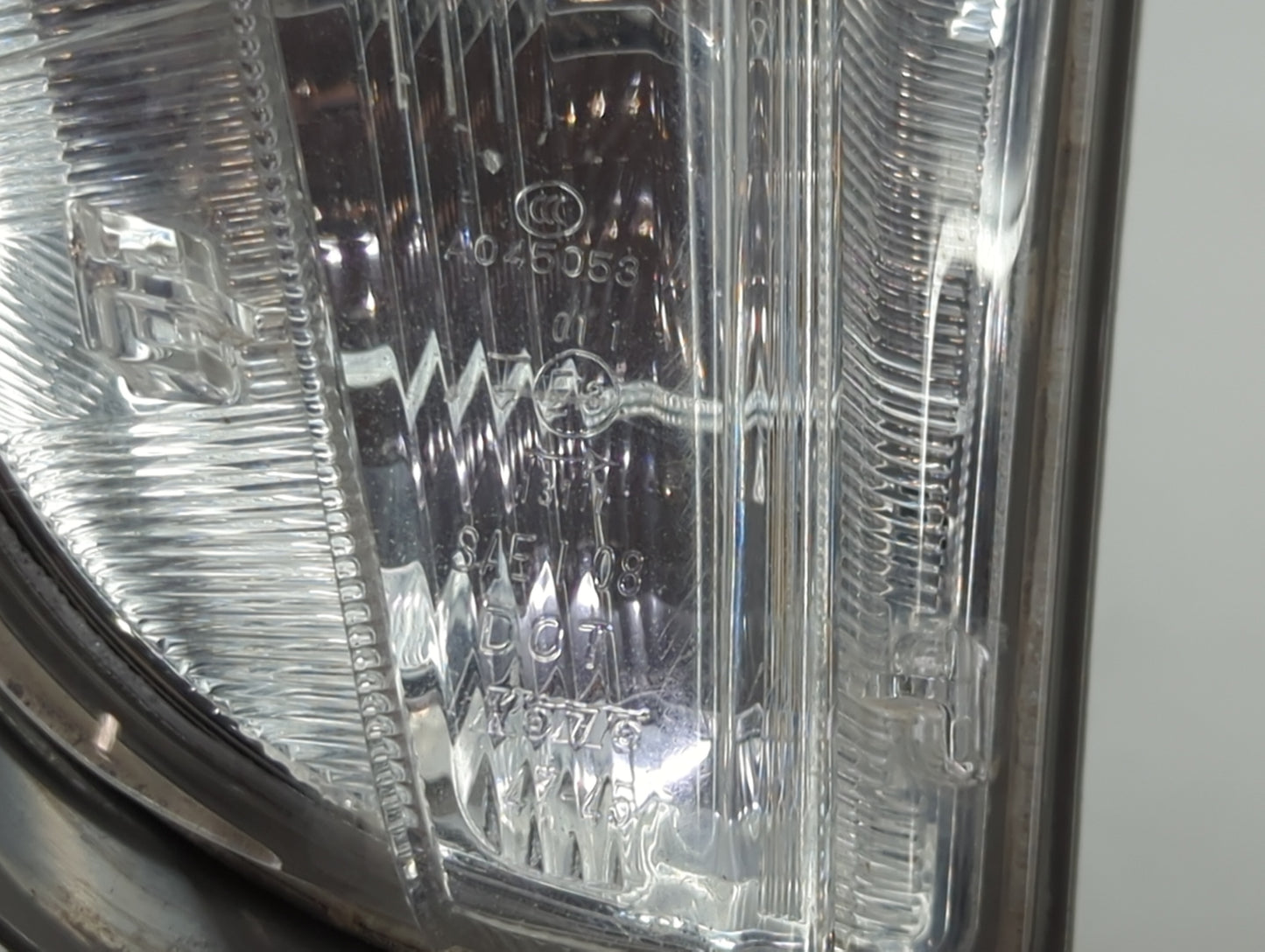 Toyota Prius Driver Left Oem Fog Light Lamp - Oemusedautoparts1.com