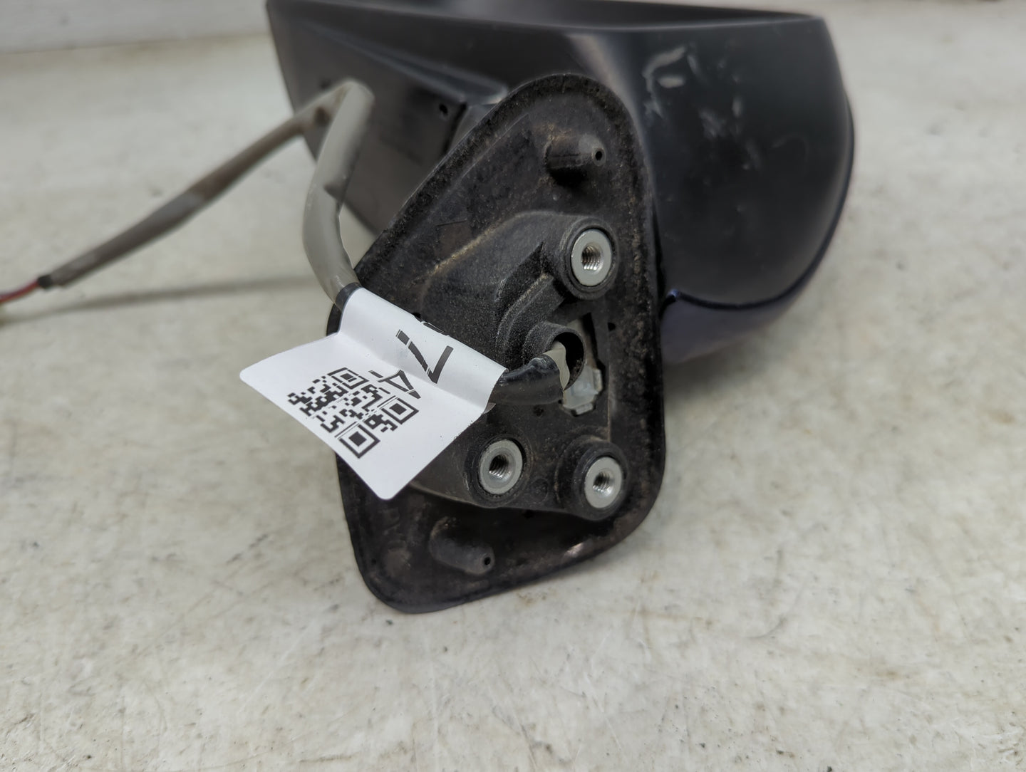 2010-2015 Toyota Prius Driver Side View Mirror - Left Door Mirror OEM Used - Oemusedautoparts1.com