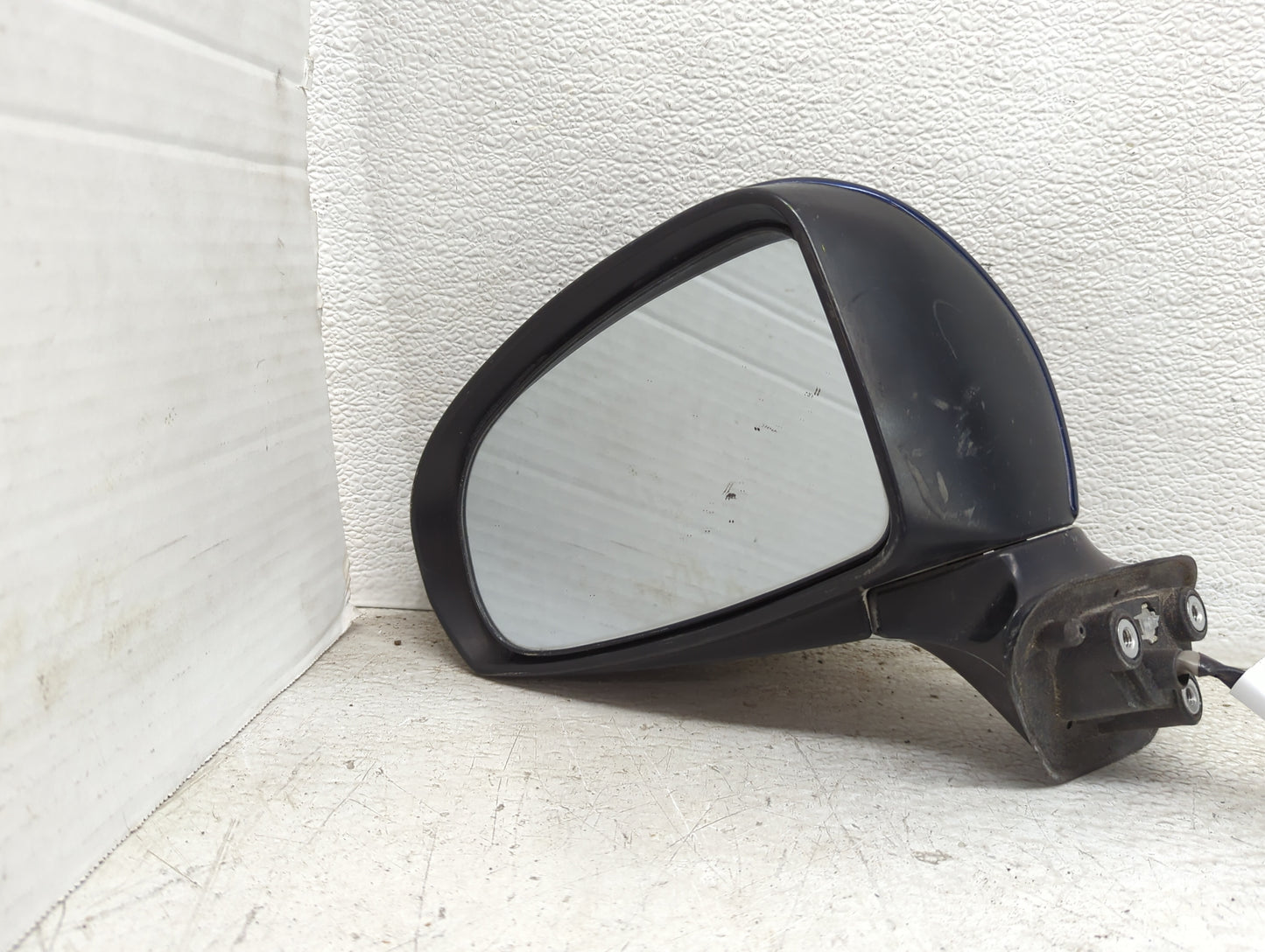 2010-2015 Toyota Prius Driver Side View Mirror - Left Door Mirror OEM Used - Oemusedautoparts1.com