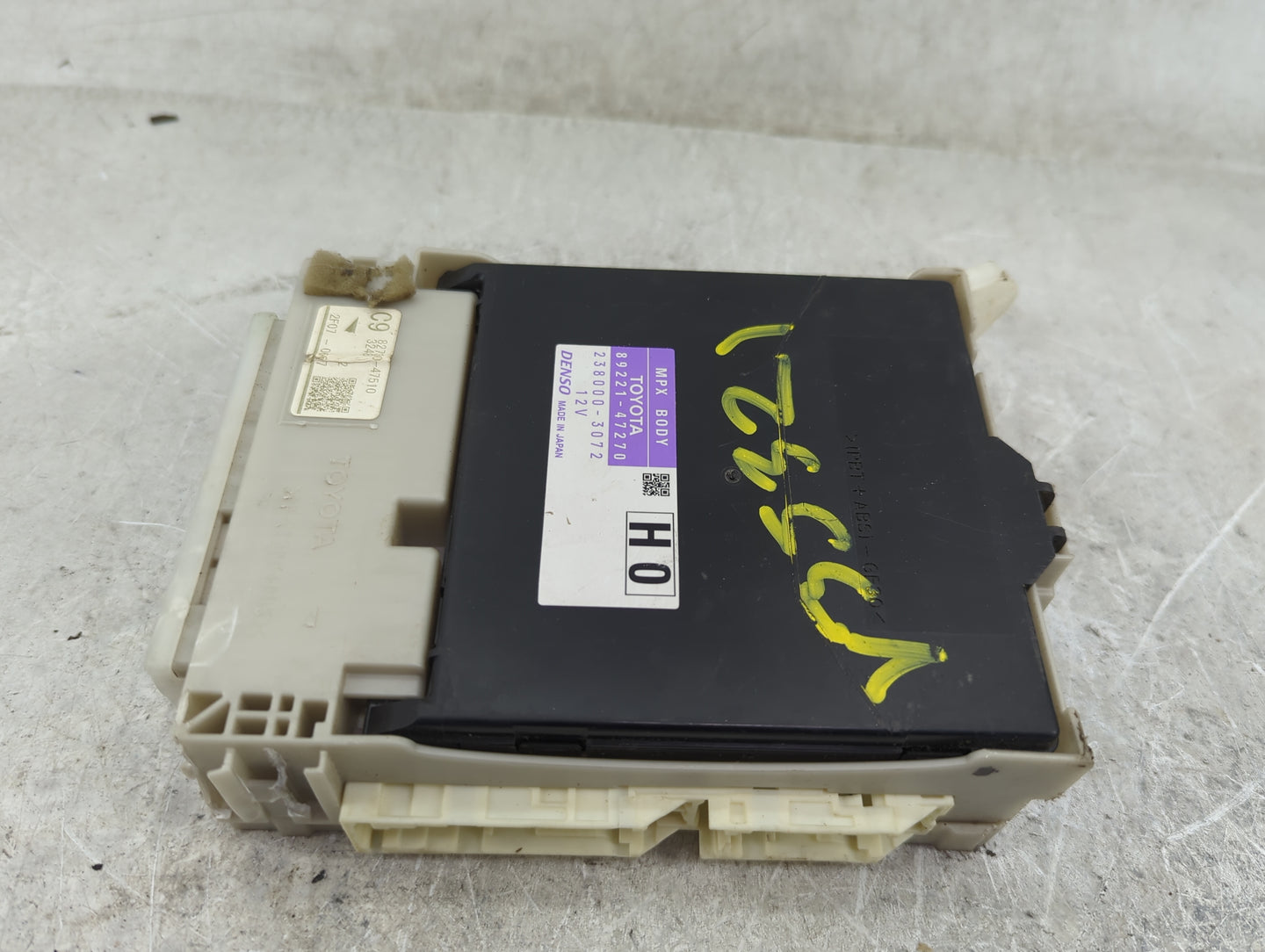 2012-2014 Toyota Prius Body Control Module Bcm Inner Cabin Fuse Box - Oemusedautoparts1.com
