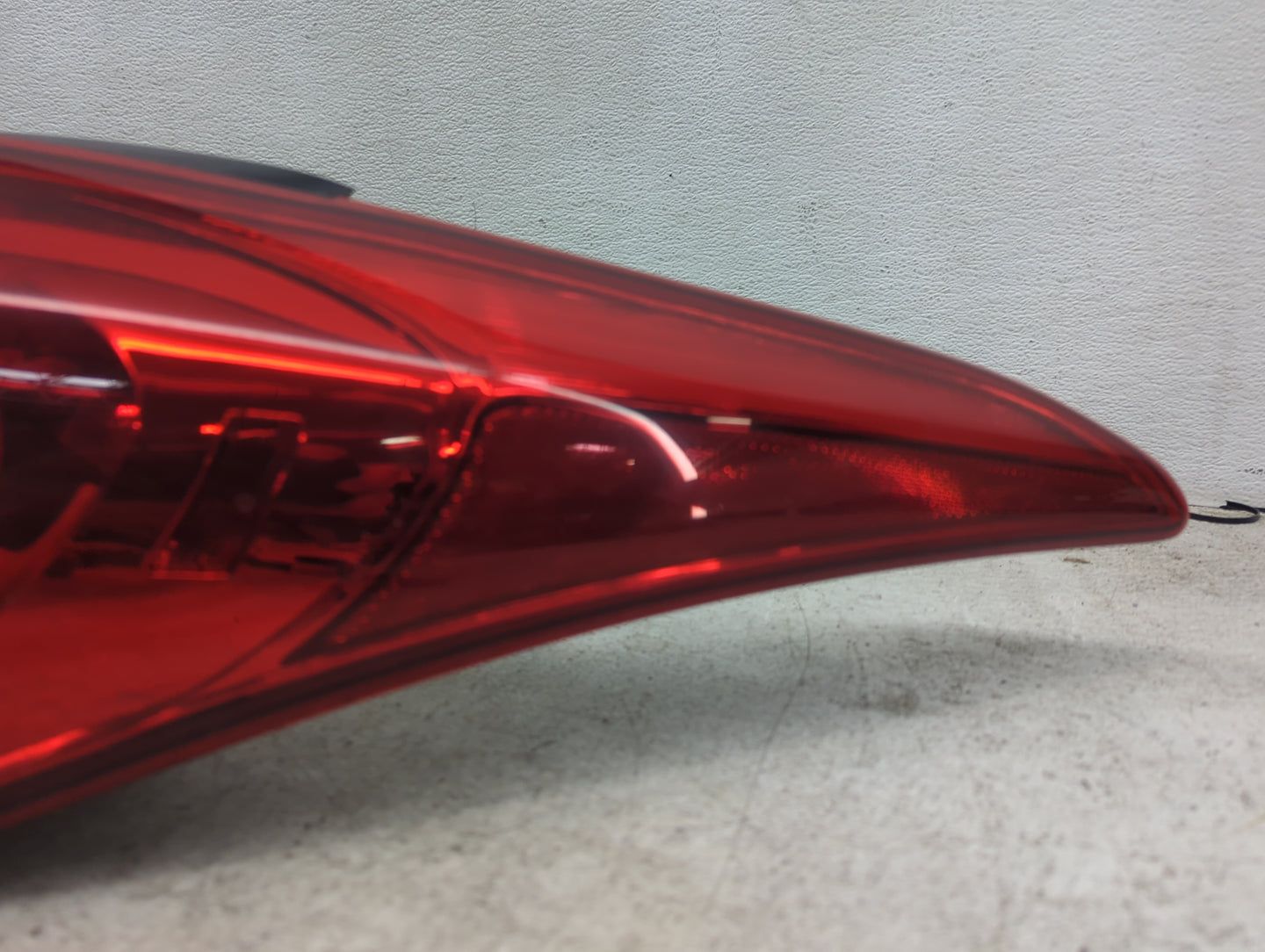 2012 Toyota Prius Tail Light Assembly Passenger Right OEM Fits OEM Used Auto Parts - Oemusedautoparts1.com