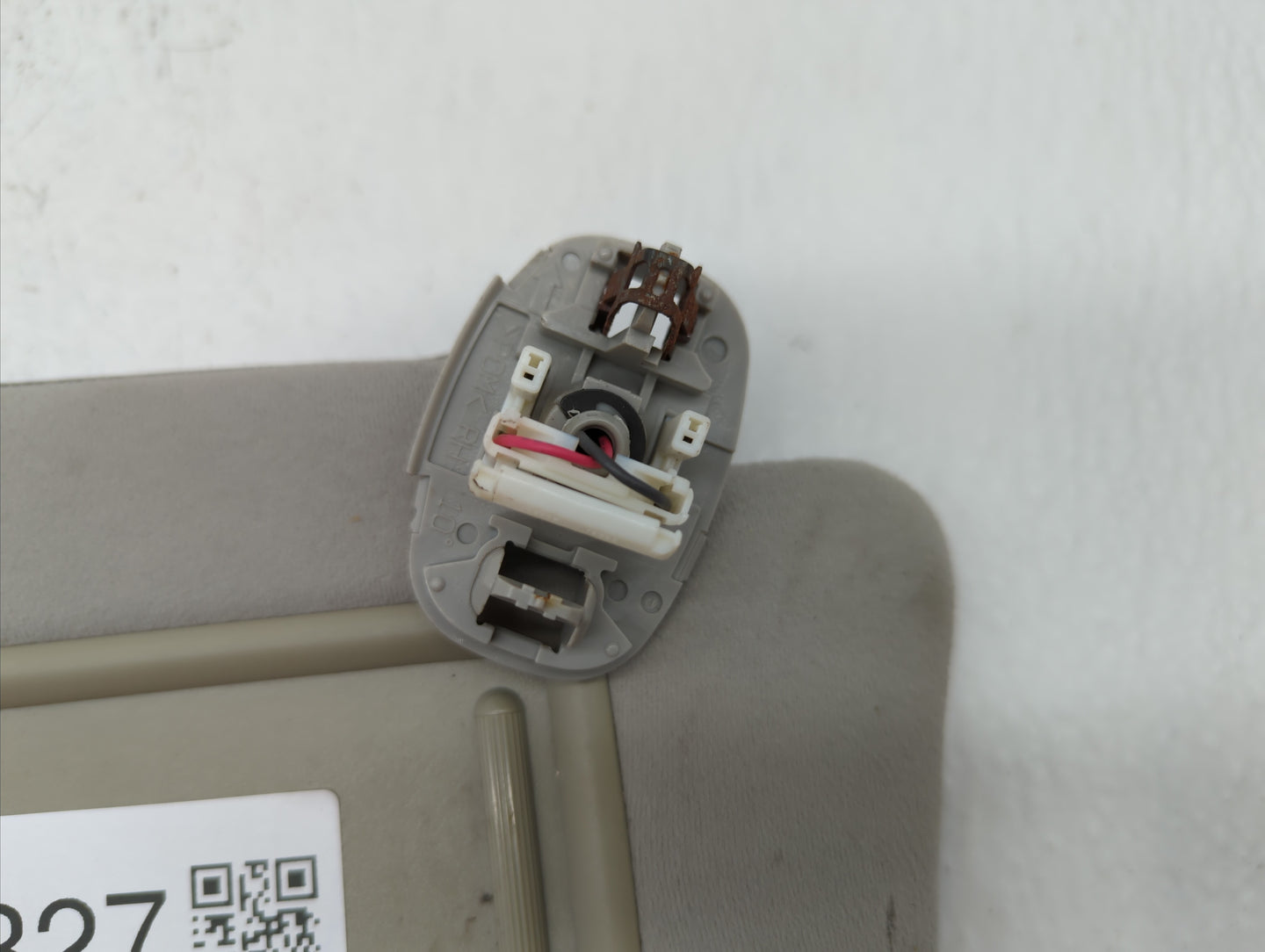 2010-2015 Toyota Prius Sun Visor Shade Replacement Passenger Right Mirror Fits Fits 2010 2011 2012 2013 2014 2015 OEM Used A