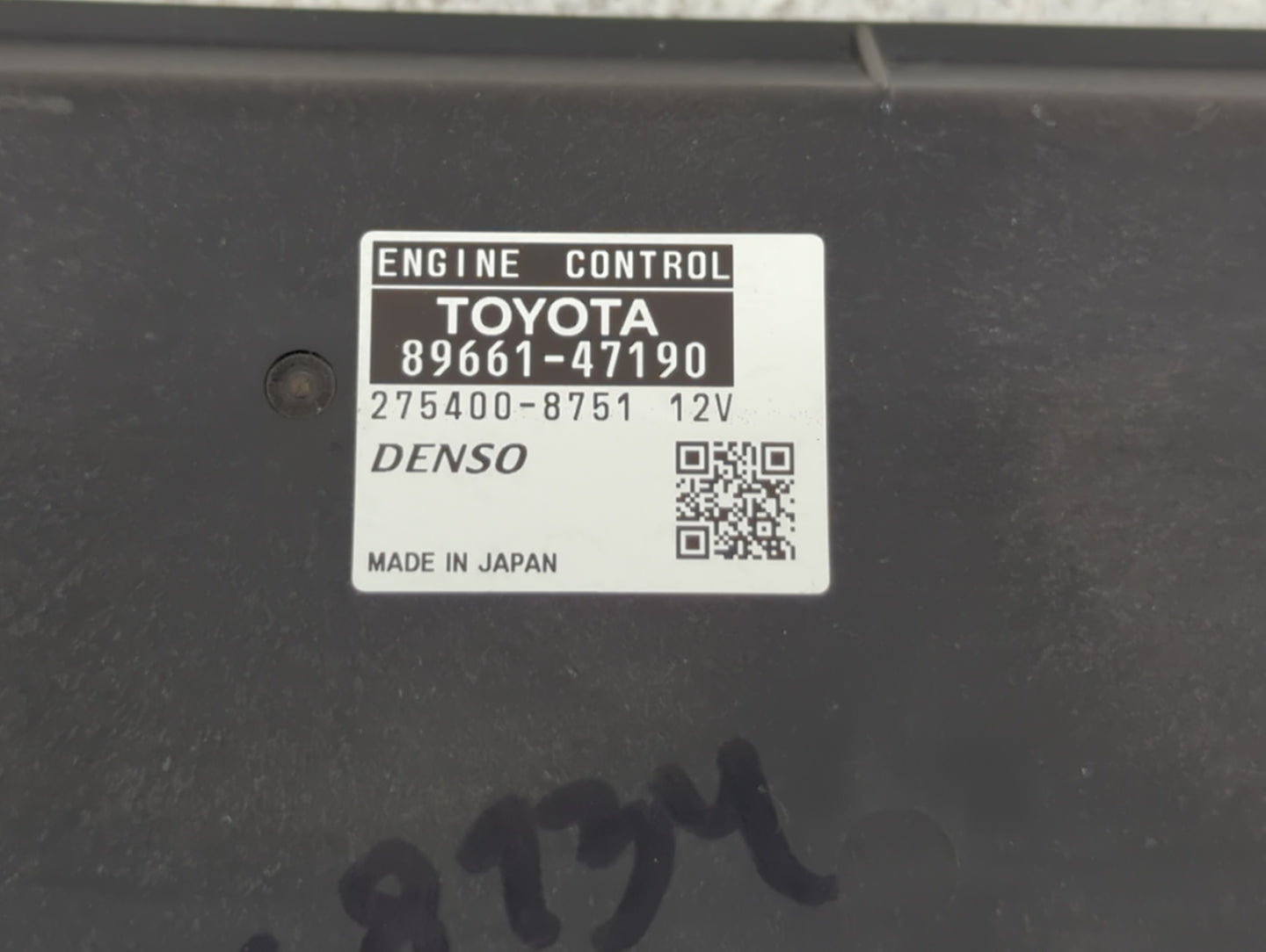 2012-2013 Toyota Prius PCM Engine Control Computer ECU ECM PCU OEM P/N:89661-47191 89661-47190 Fits Fits 2012 2013 OEM Used 
