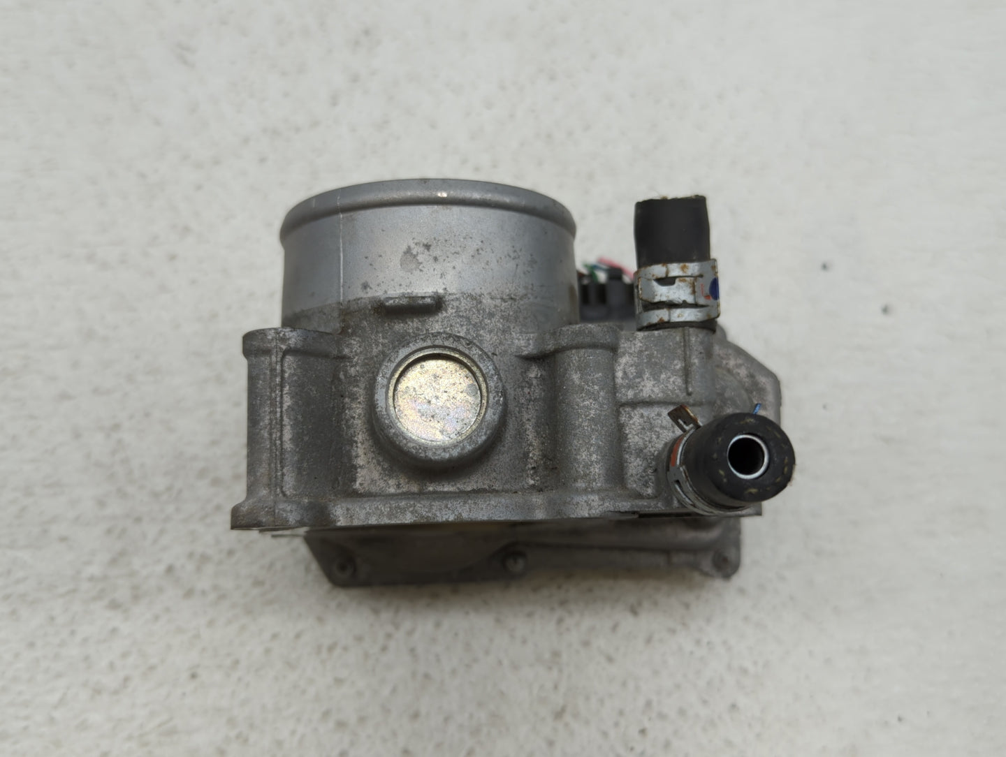 2010-2018 Toyota Prius Throttle Body P/N:22030-37060 Fits Fits 2010 2011 2012 2013 2014 2015 2016 2017 2018 OEM Used Auto Pa