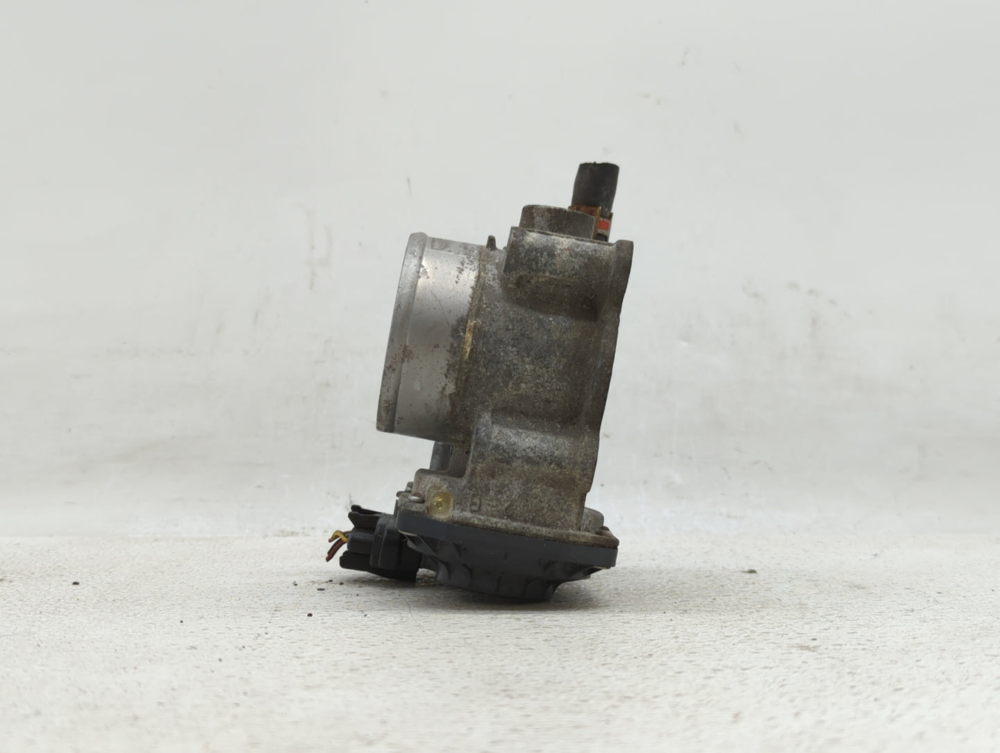 2010-2018 Toyota Prius Throttle Body P/N:22030-37060 Fits Fits 2010 2011 2012 2013 2014 2015 2016 2017 2018 OEM Used Auto Pa