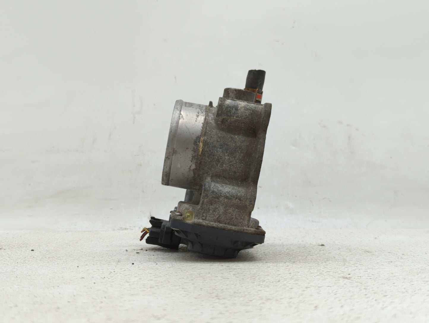 2010-2018 Toyota Prius Throttle Body P/N:22030-37060 Fits Fits 2010 2011 2012 2013 2014 2015 2016 2017 2018 OEM Used Auto Pa