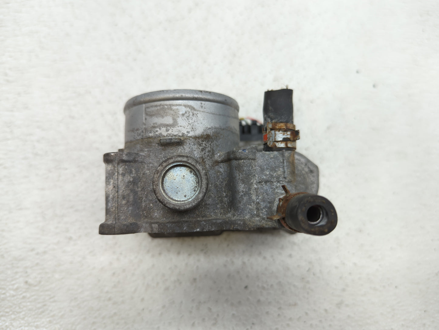 2010-2018 Toyota Prius Throttle Body P/N:22030-37060 Fits Fits 2010 2011 2012 2013 2014 2015 2016 2017 2018 OEM Used Auto Pa