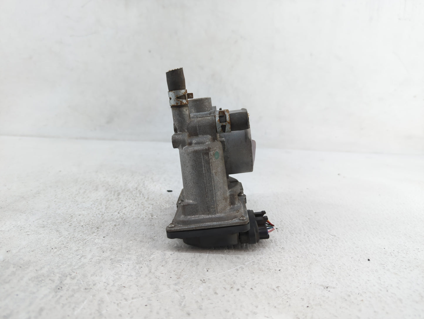 2010-2022 Toyota Prius Throttle Body P/N:22030-37060 Fits Fits 2010 2011 2012 2013 2014 2015 2016 2017 2018 2019 2020 2021 2