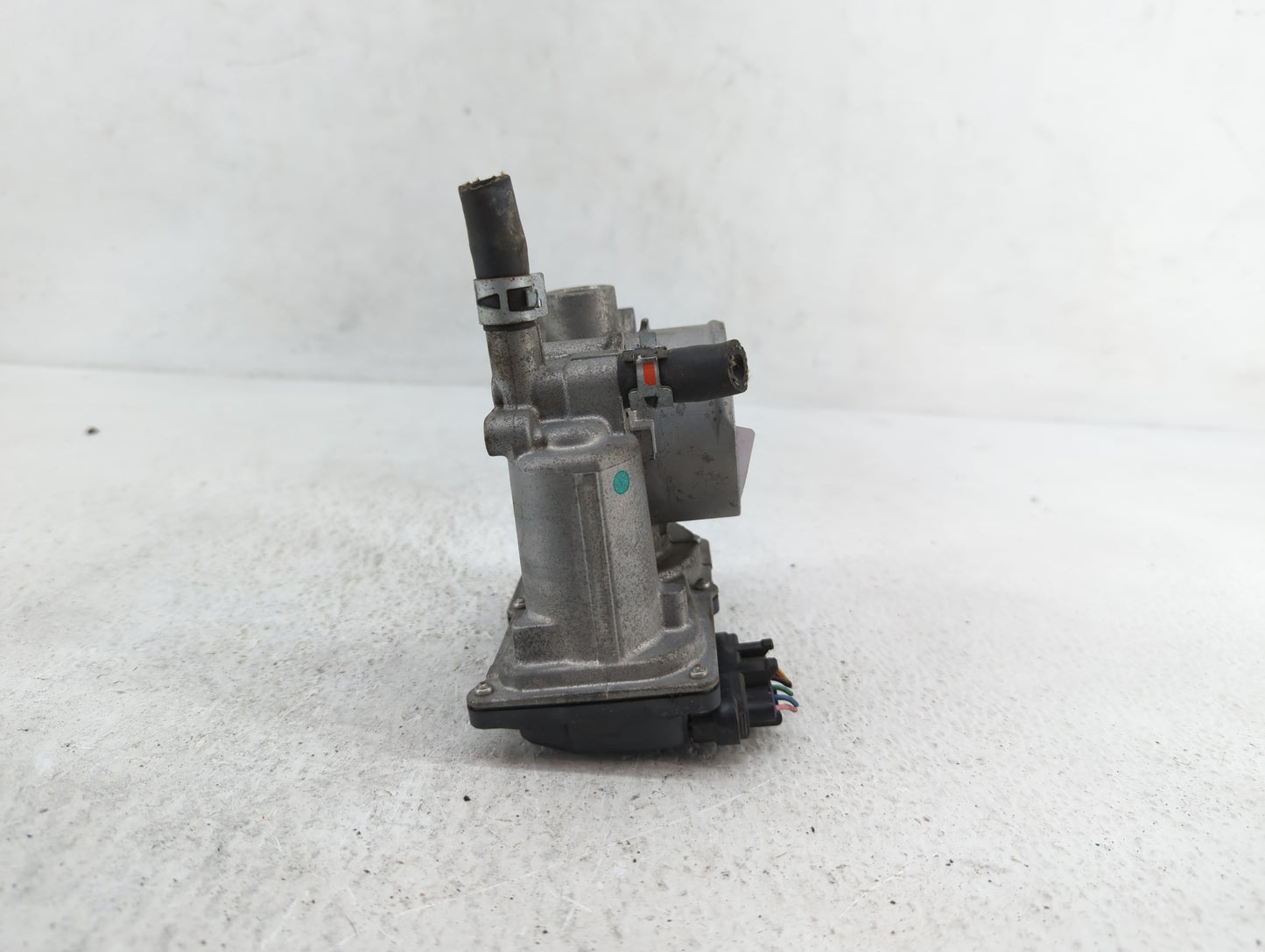 2010-2022 Toyota Prius Throttle Body P/N:22030-37060 Fits Fits 2010 2011 2012 2013 2014 2015 2016 2017 2018 2019 2020 2021 2