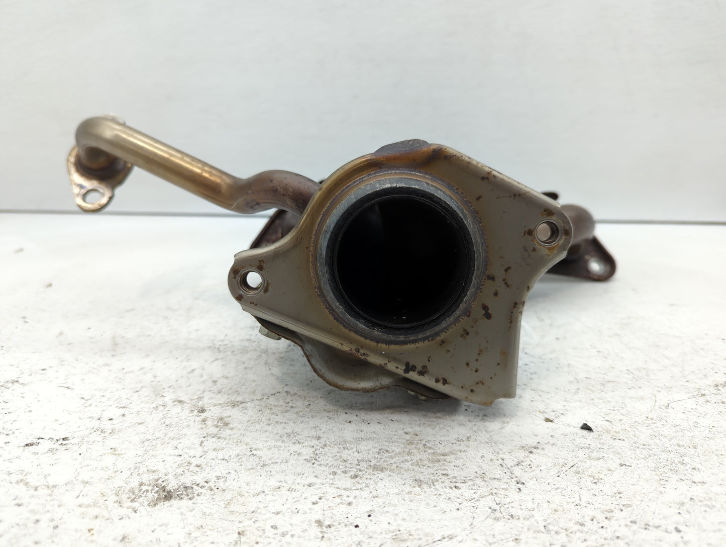 2010-2015 Toyota Prius Turbocharger Exhaust Manifold With Turbo Charger - Oemusedautoparts1.com