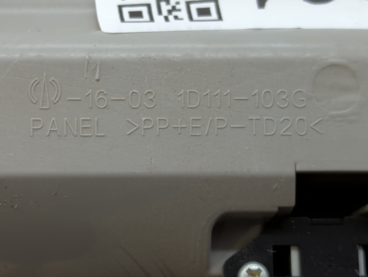 2012 Toyota Prius Overhead Roof Console - Oemusedautoparts1.com