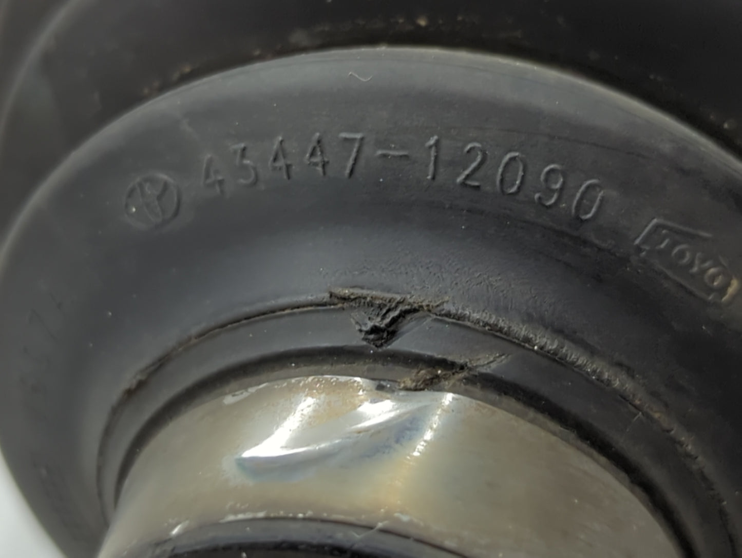 Toyota Prius Axle Shaft Front Driver Cv C/v - Oemusedautoparts1.com