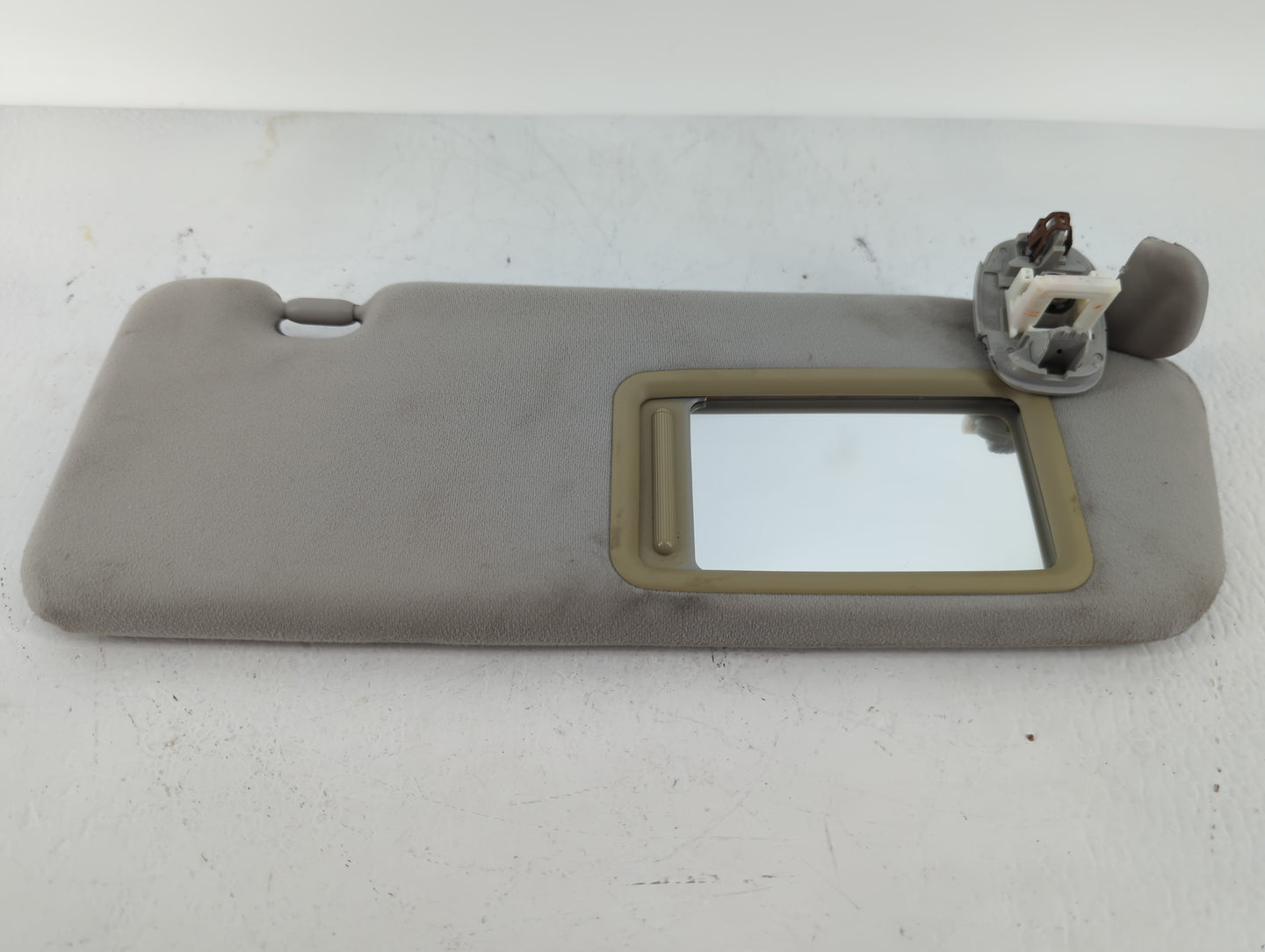 2010-2015 Toyota Prius Sun Visor Shade Replacement Passenger Right Mirror Fits Fits 2010 2011 2012 2013 2014 2015 OEM Used A