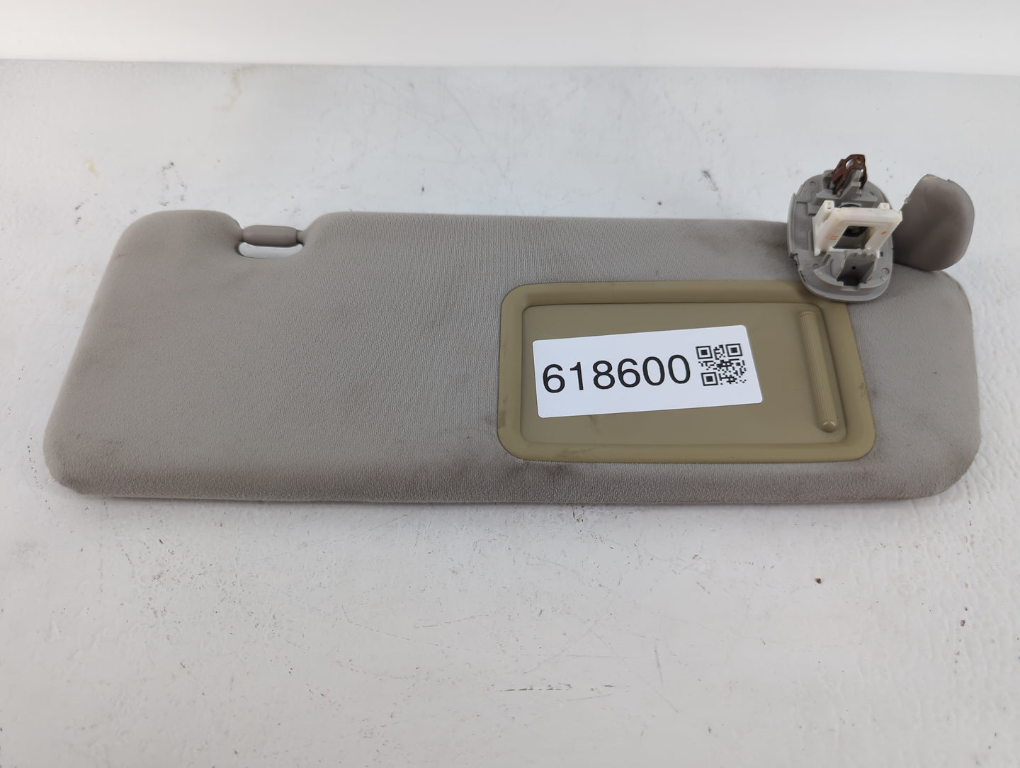 2010-2015 Toyota Prius Sun Visor Shade Replacement Passenger Right Mirror Fits Fits 2010 2011 2012 2013 2014 2015 OEM Used A