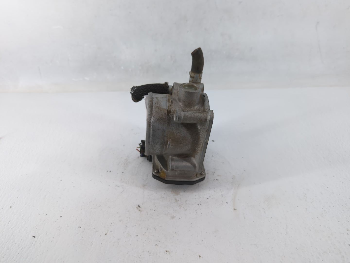2010-2022 Toyota Prius Throttle Body P/N:142004G13 22030-37060 Fits OEM Used Auto Parts - Oemusedautoparts1.com