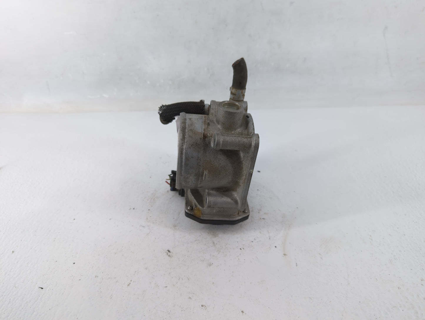 2010-2022 Toyota Prius Throttle Body P/N:142004G13 22030-37060 Fits OEM Used Auto Parts - Oemusedautoparts1.com