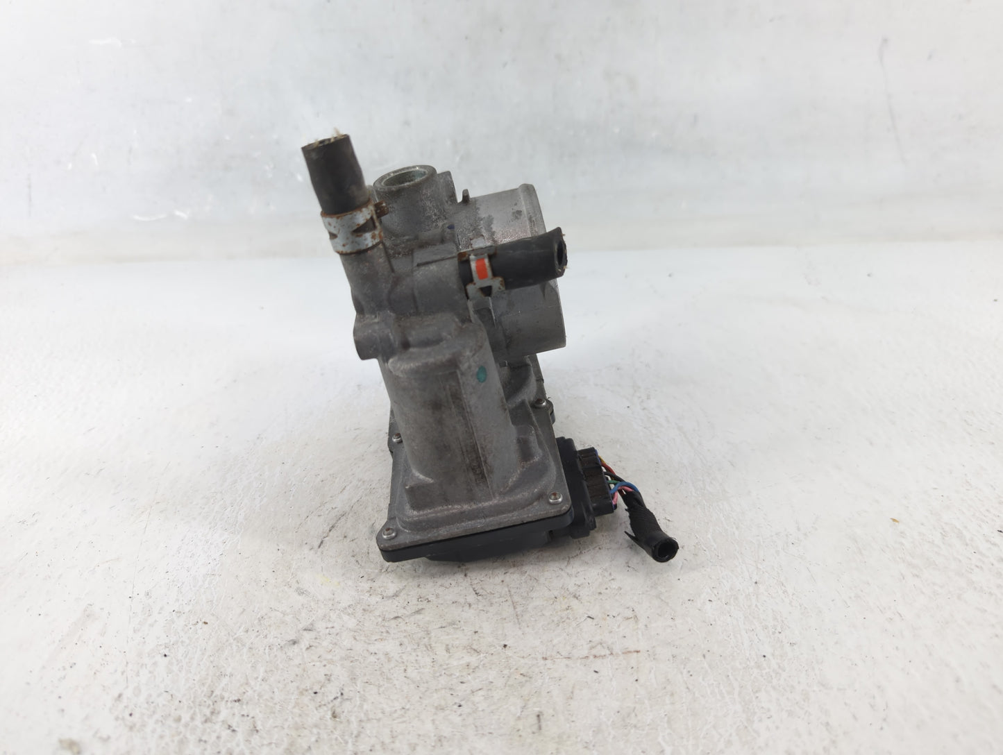 2010-2022 Toyota Prius Throttle Body P/N:22030-37060 Fits Fits 2010 2011 2012 2013 2014 2015 2016 2017 2018 2019 2020 2021 2