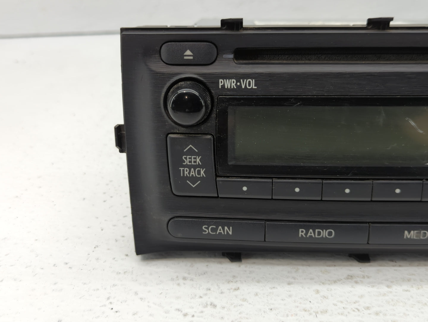 2012-2014 Toyota Prius C Am Fm Cd Player Radio Receiver - Oemusedautoparts1.com