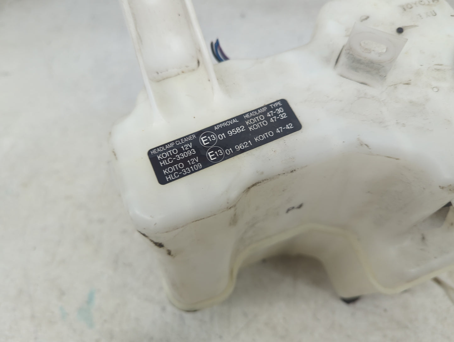 2012-2014 Toyota Prius V Windshield Washer Fluid Reservoir Bottle Oem - Oemusedautoparts1.com