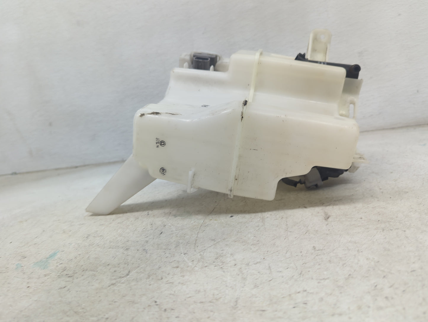 2012-2014 Toyota Prius V Windshield Washer Fluid Reservoir Bottle Oem - Oemusedautoparts1.com