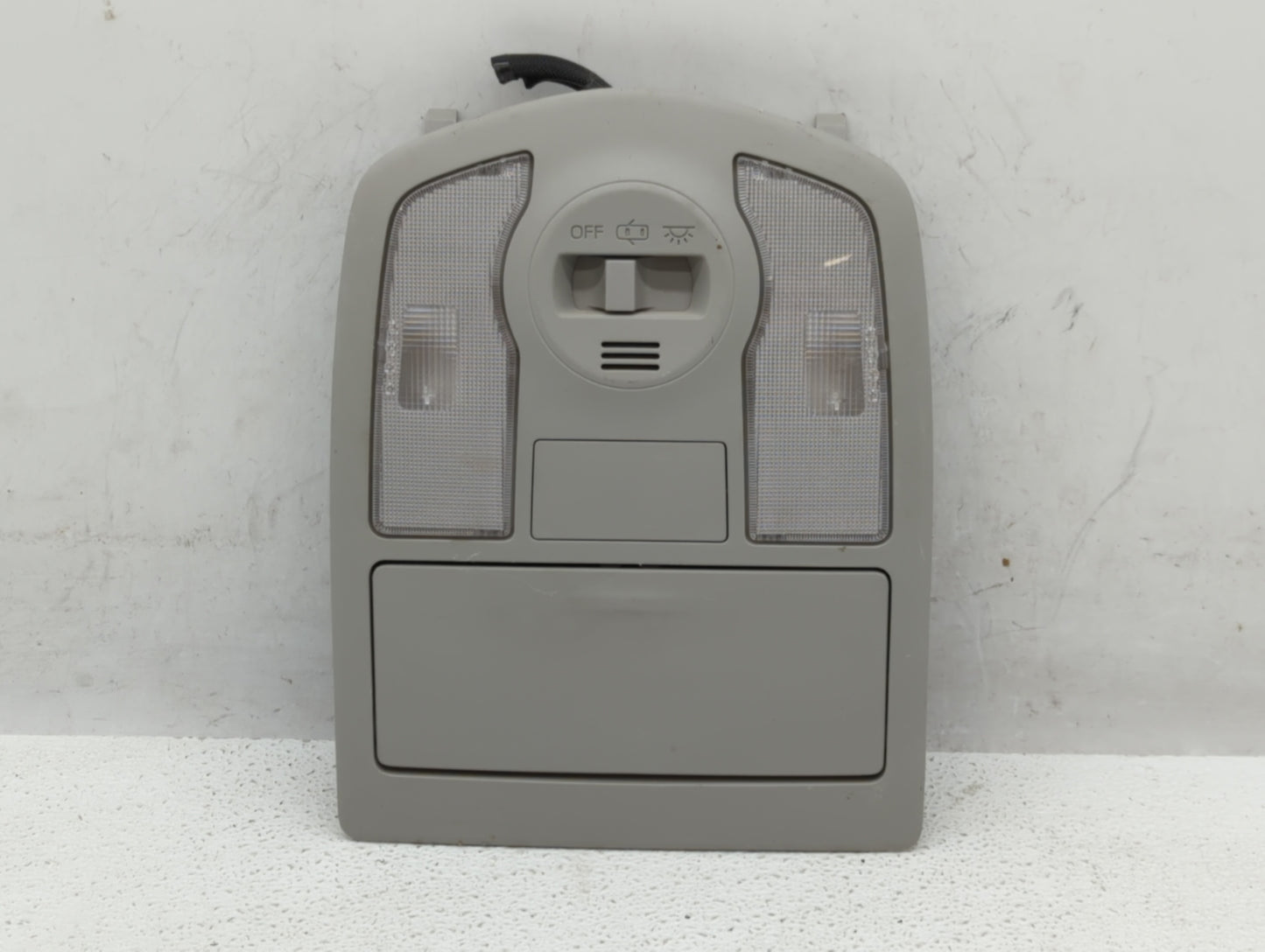 2012 Toyota Prius V Overhead Roof Console - Oemusedautoparts1.com