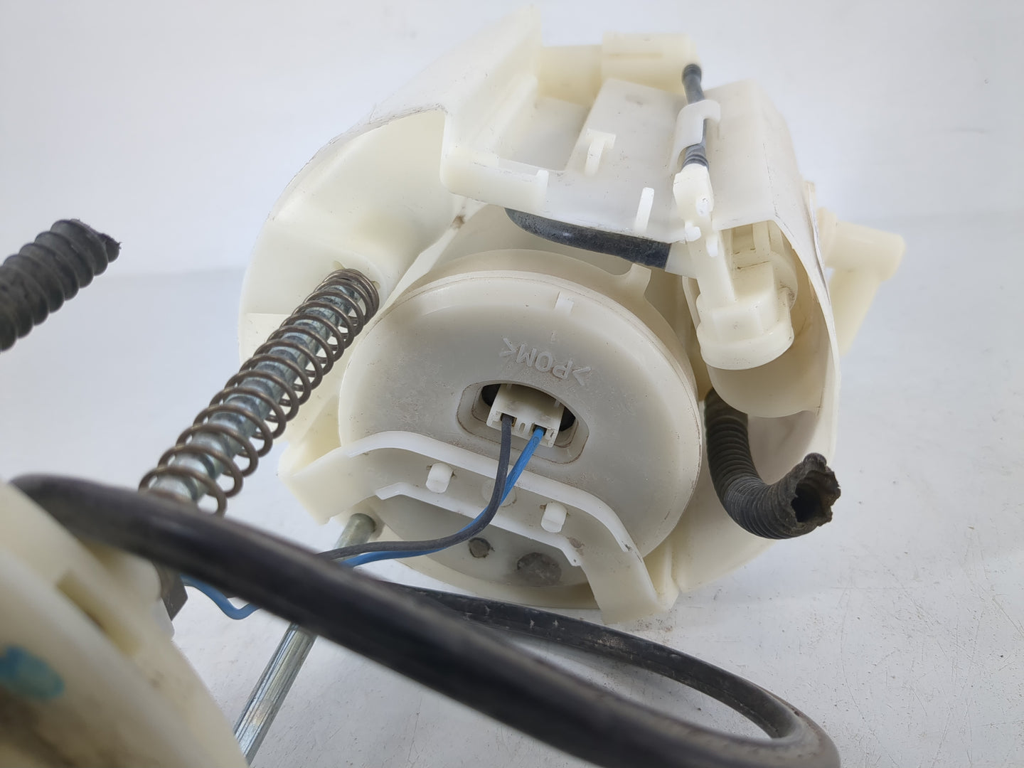 2009-2018 Toyota Rav4 Electrical Gas Fuel Pump Assembly - Oemusedautoparts1.com