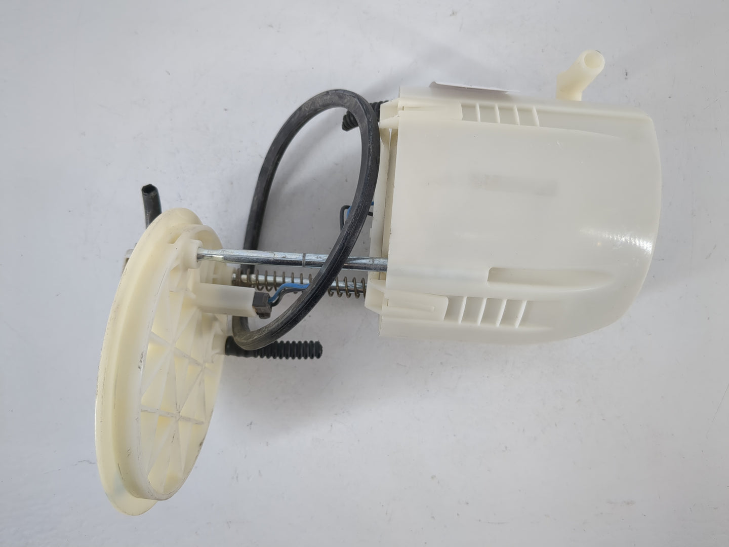 2009-2018 Toyota Rav4 Electrical Gas Fuel Pump Assembly - Oemusedautoparts1.com