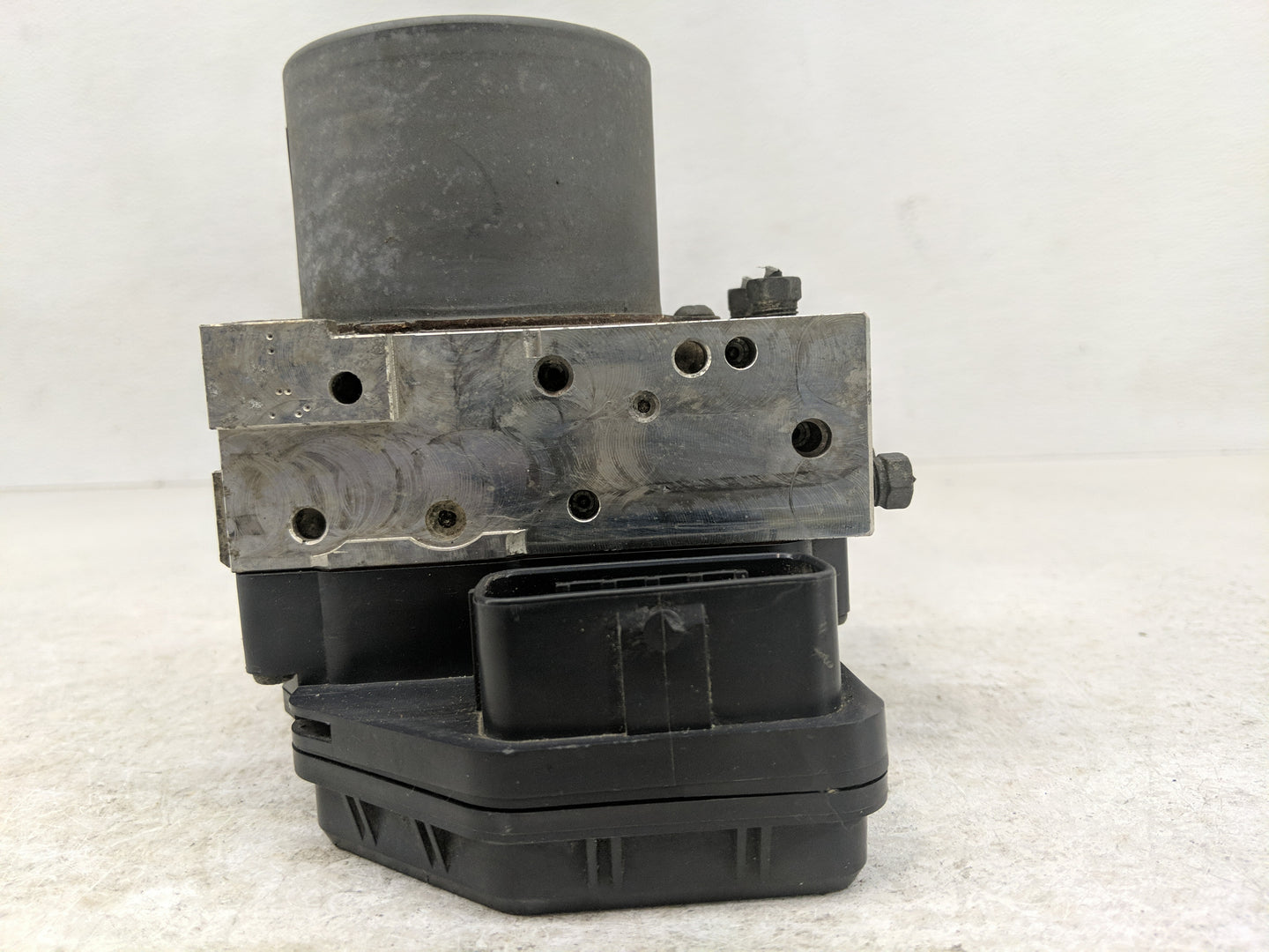 2012 Toyota Rav4 ABS Pump Control Module Replacement Fits OEM Used Auto Parts - Oemusedautoparts1.com