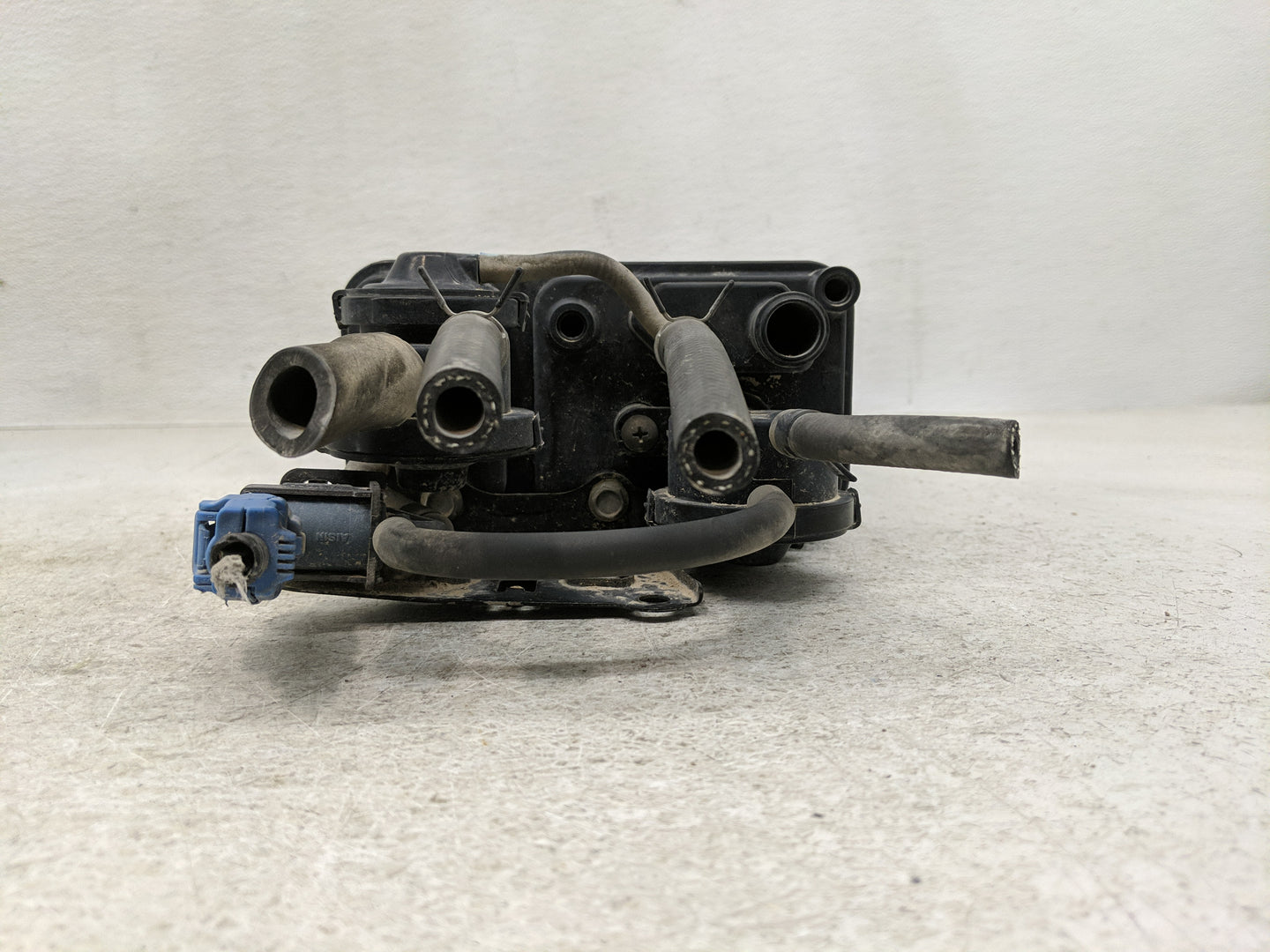 2012 Toyota Rav4 Fuel Vapor Charcoal Canister - Oemusedautoparts1.com