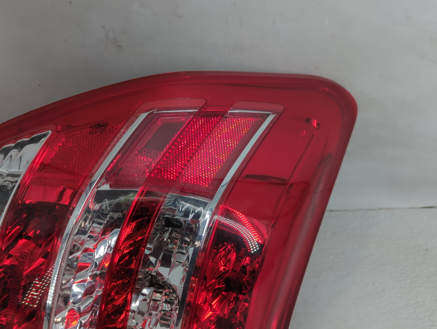 2009-2012 Toyota Rav4 Tail Light Assembly Driver Left OEM P/N:81560-0R010 Fits Fits 2009 2010 2011 2012 OEM Used Auto Parts 