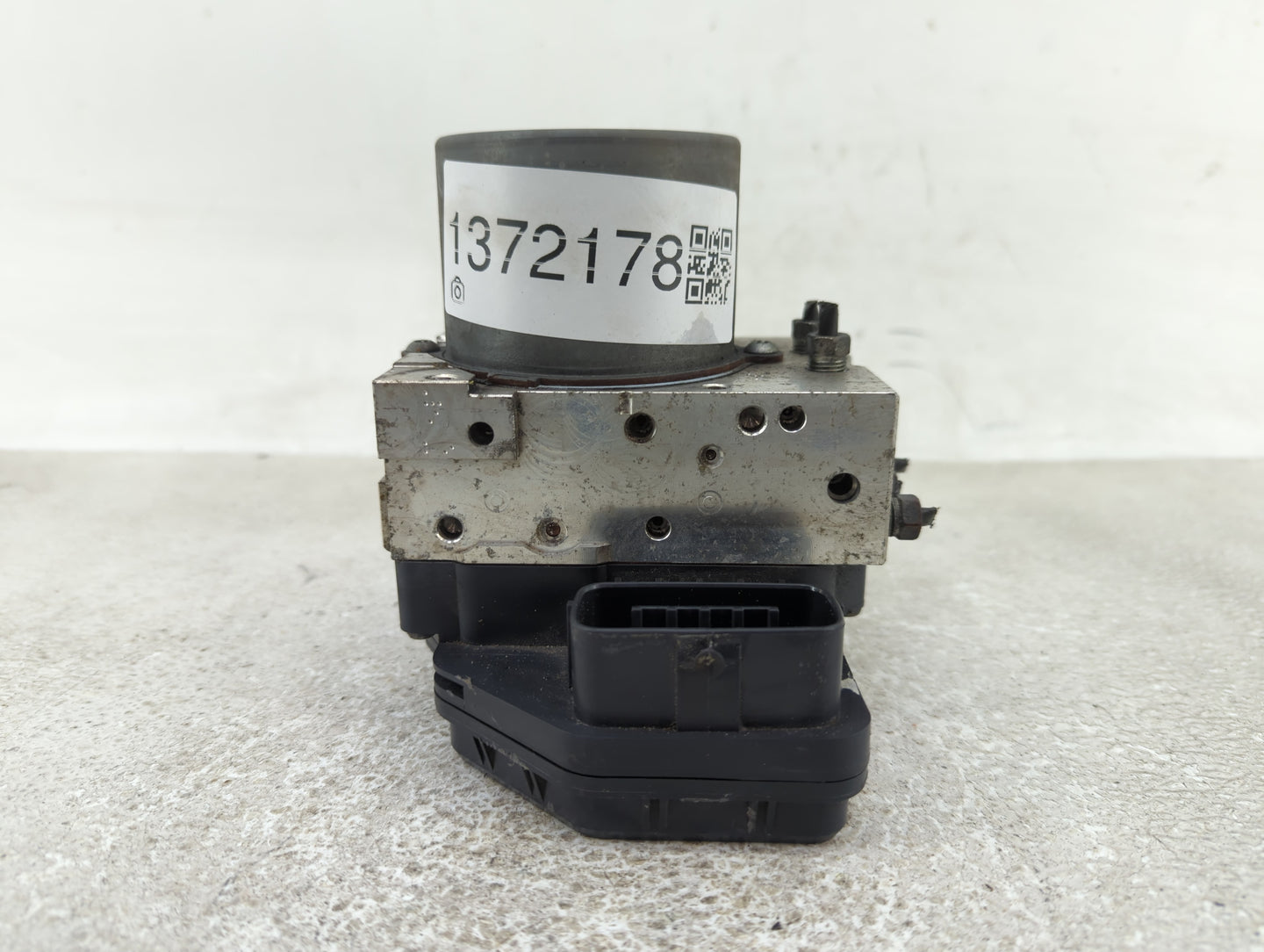 2012 Toyota Rav4 ABS Pump Control Module Replacement P/N:89541-0R0321 44540-0R072 Fits OEM Used Auto Parts - Oemusedautopart