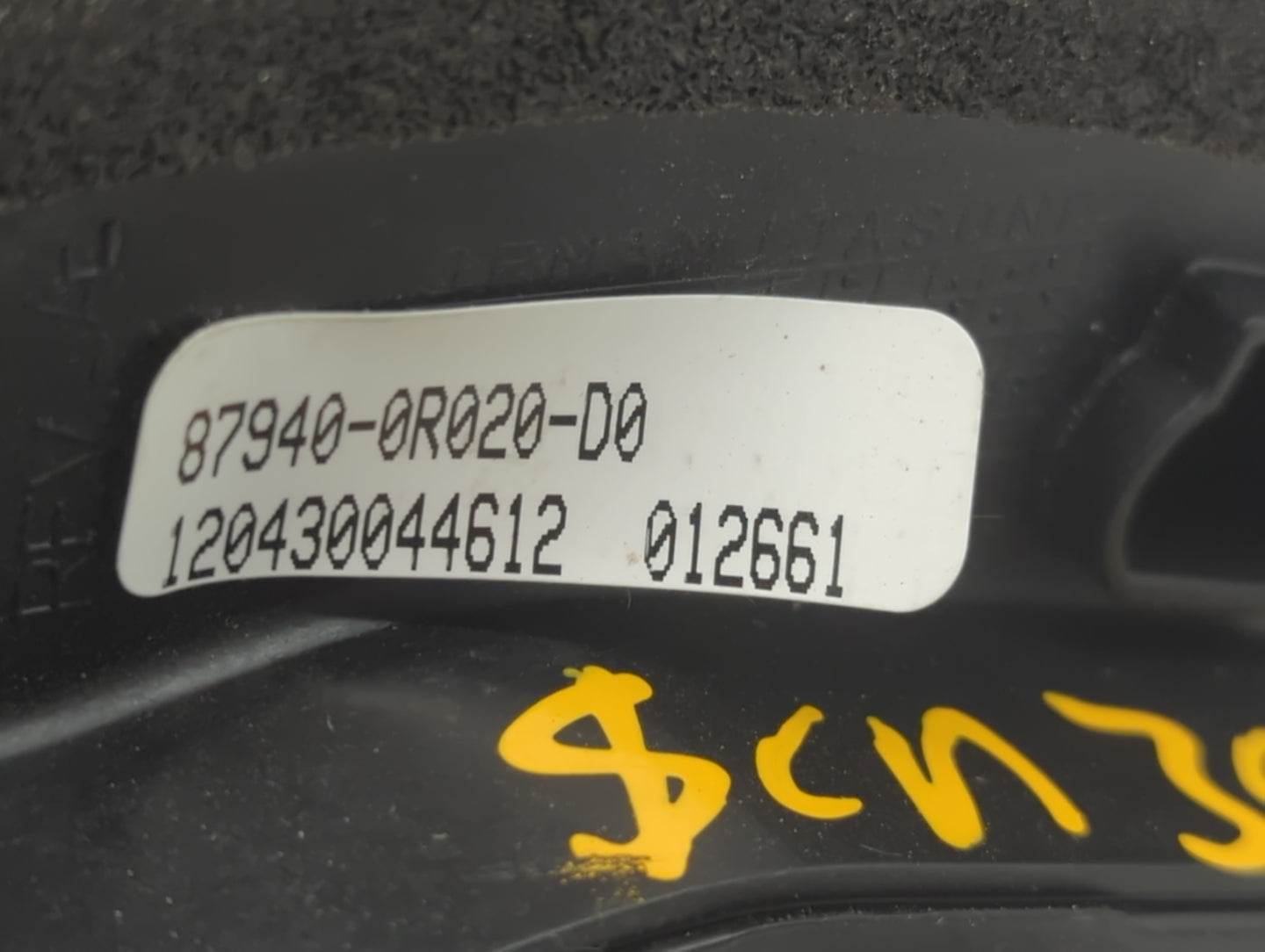 2009-2012 Toyota Rav4 Driver Side View Mirror - Left Door Mirror OEM Used - Oemusedautoparts1.com