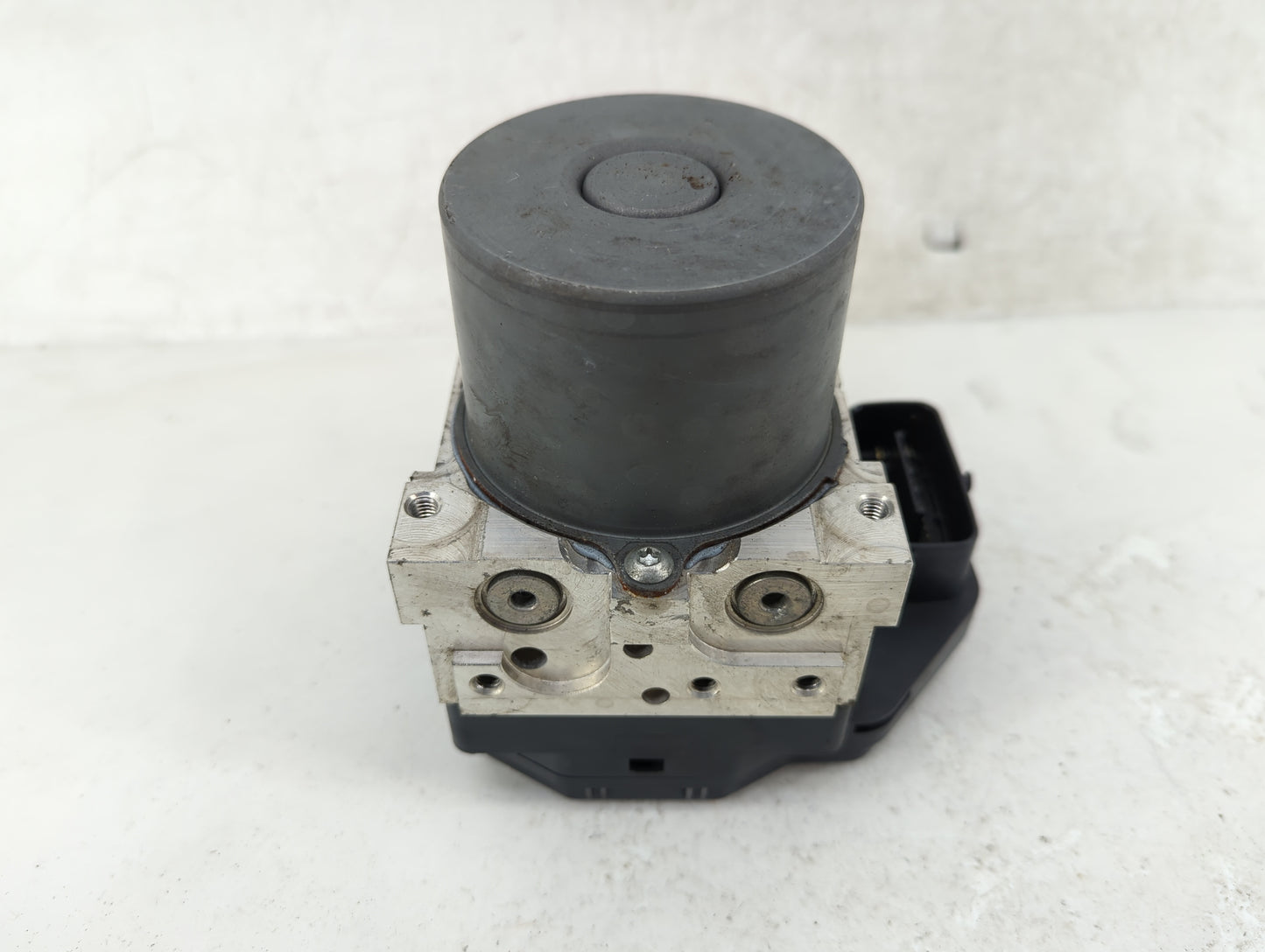 2012 Toyota Rav4 ABS Pump Control Module Replacement P/N:89541-0R012 44540-0R052 Fits OEM Used Auto Parts - Oemusedautoparts
