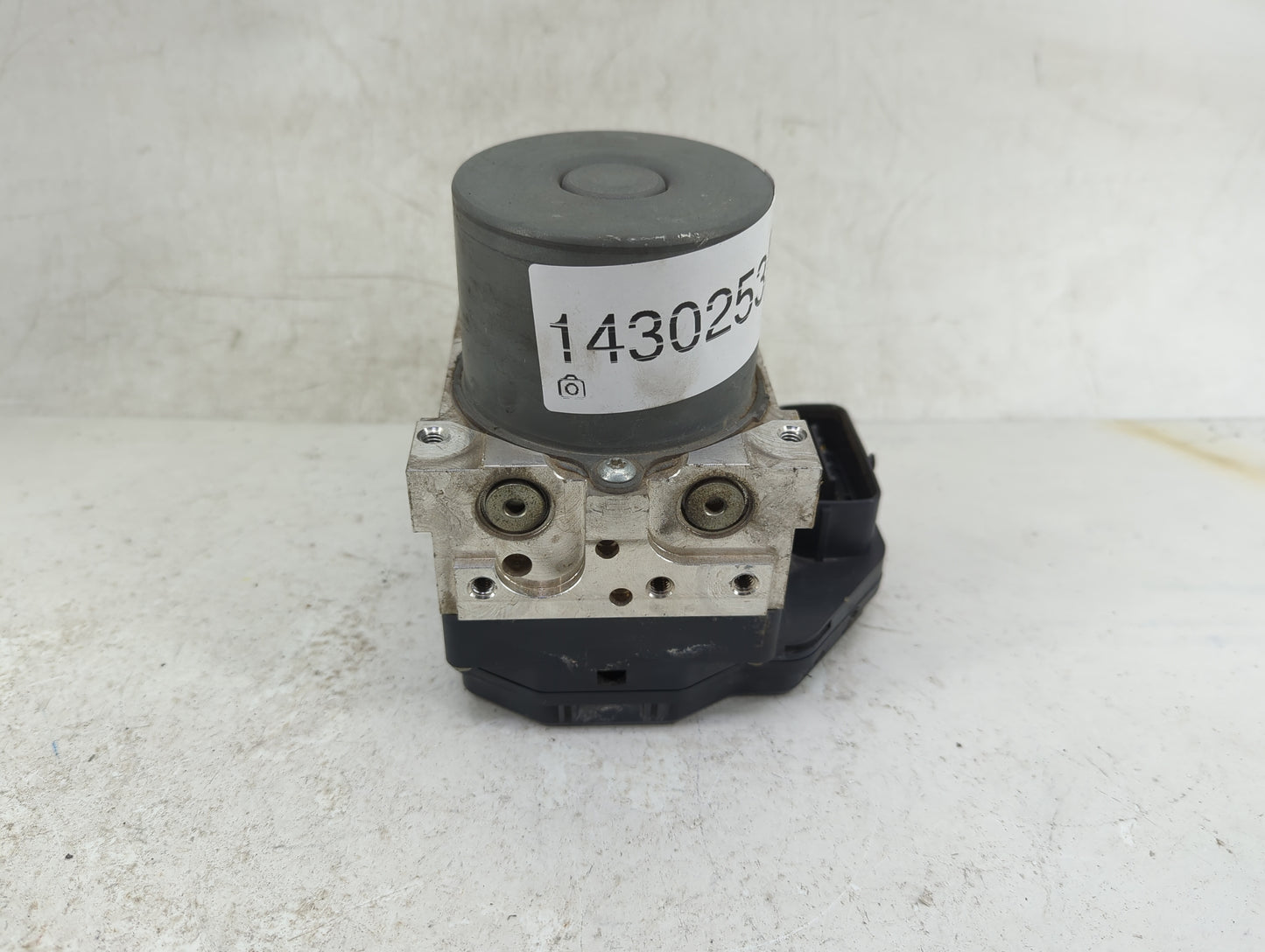 2012 Toyota Rav4 ABS Pump Control Module Replacement P/N:89541-0R012 44540-0R052 Fits OEM Used Auto Parts - Oemusedautoparts